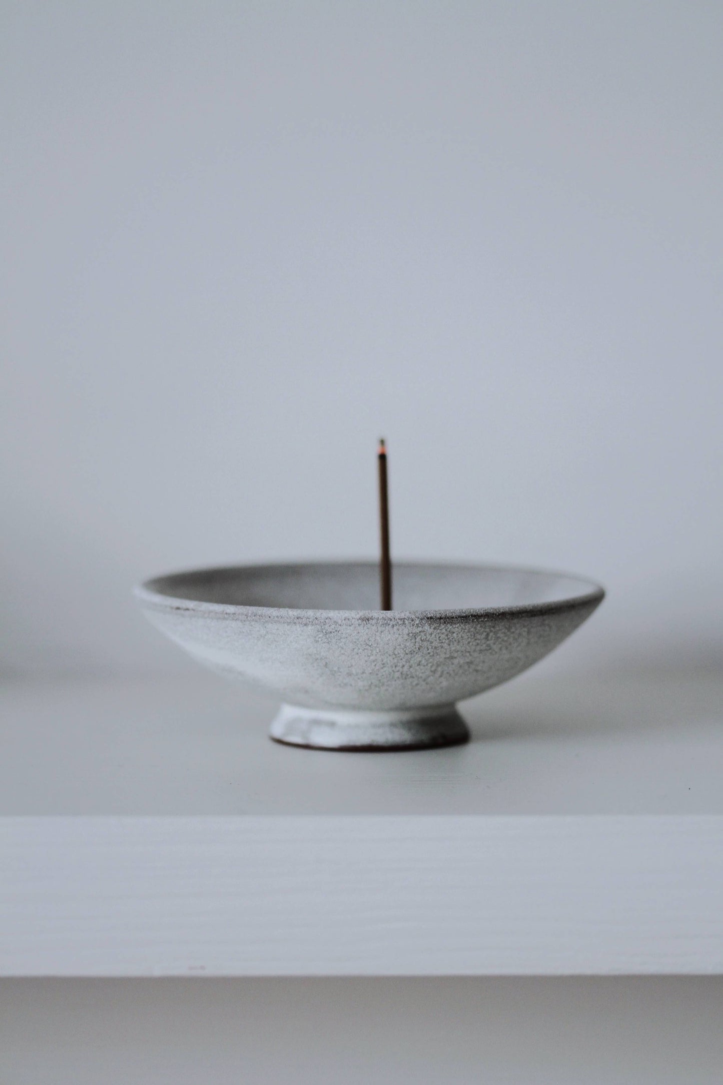 Incense Chalice in Terracotta ( earth & cloud ) Zen. Artisan: Gold / Earth