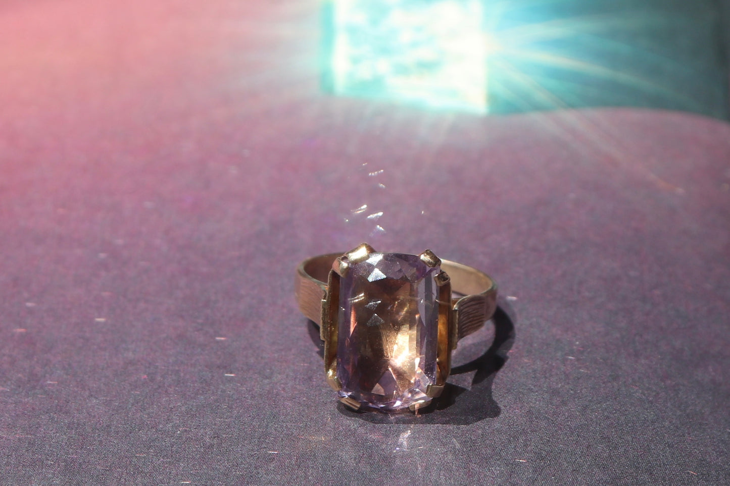 9CT GOLD AMETHYST RING