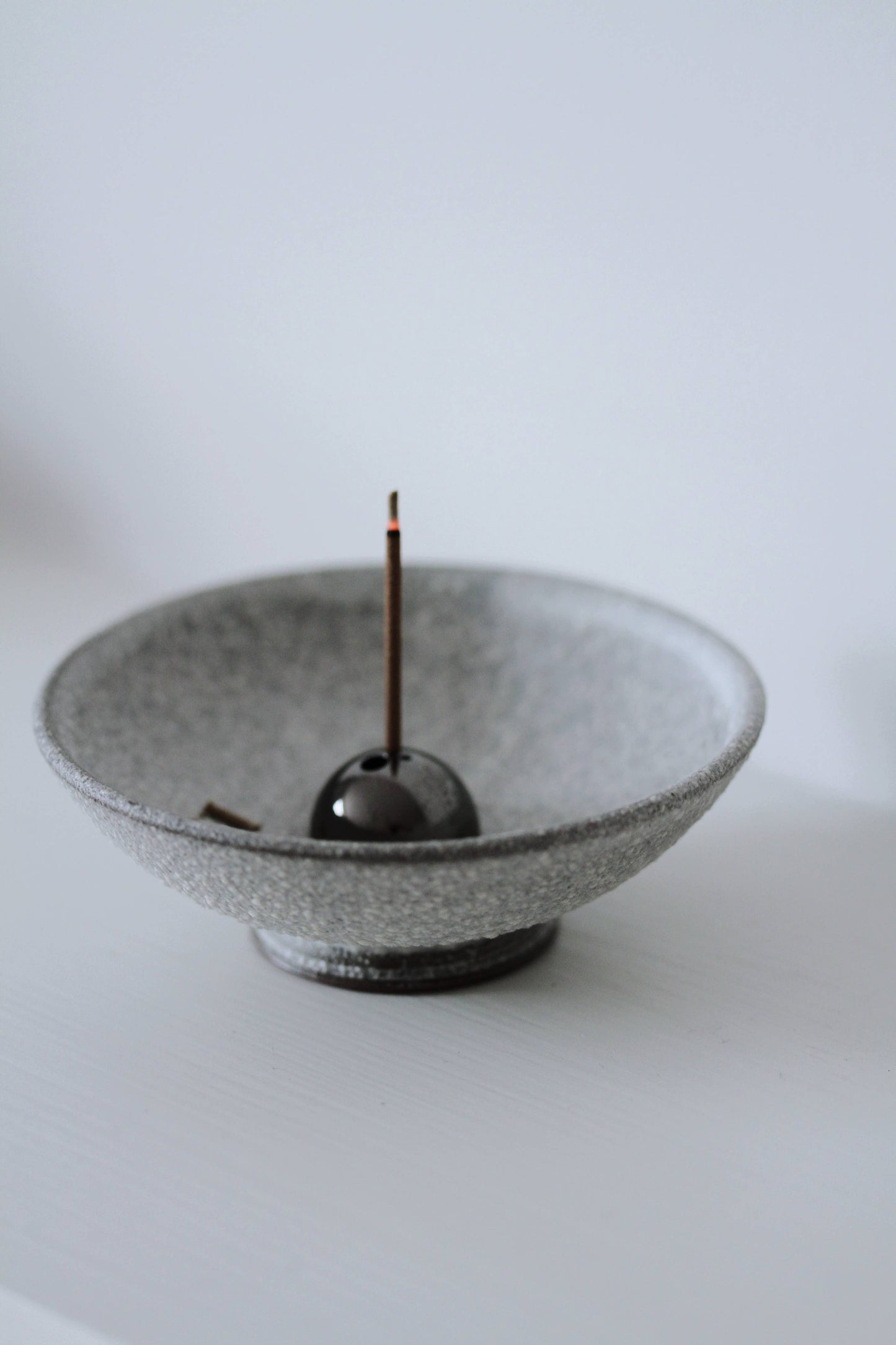 Incense Chalice in Terracotta ( earth & cloud ) Zen. Artisan: Gold / Earth