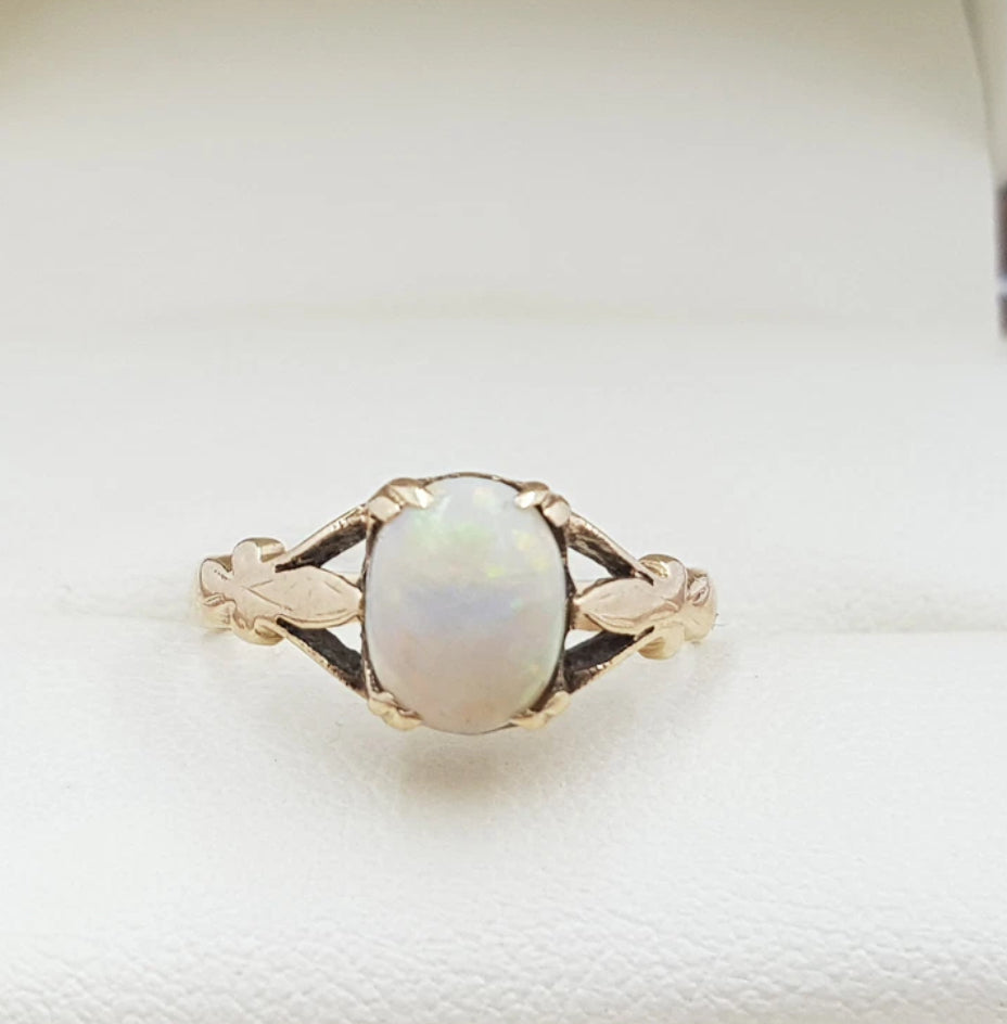 AUSTRALIAN OPAL 9CT GOLD