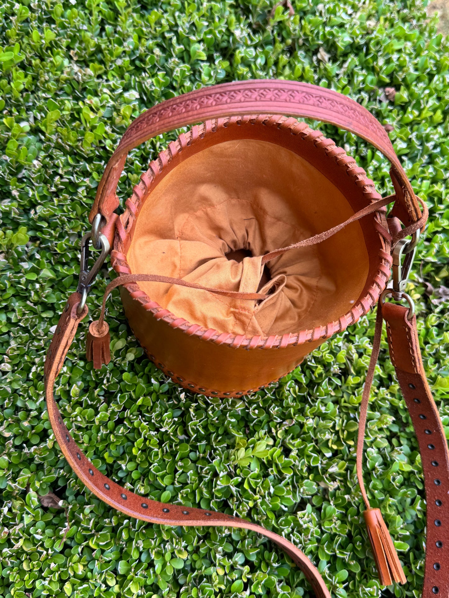 SUSTAIN ULLA JOHNSON LEATHER BUCKET BAG