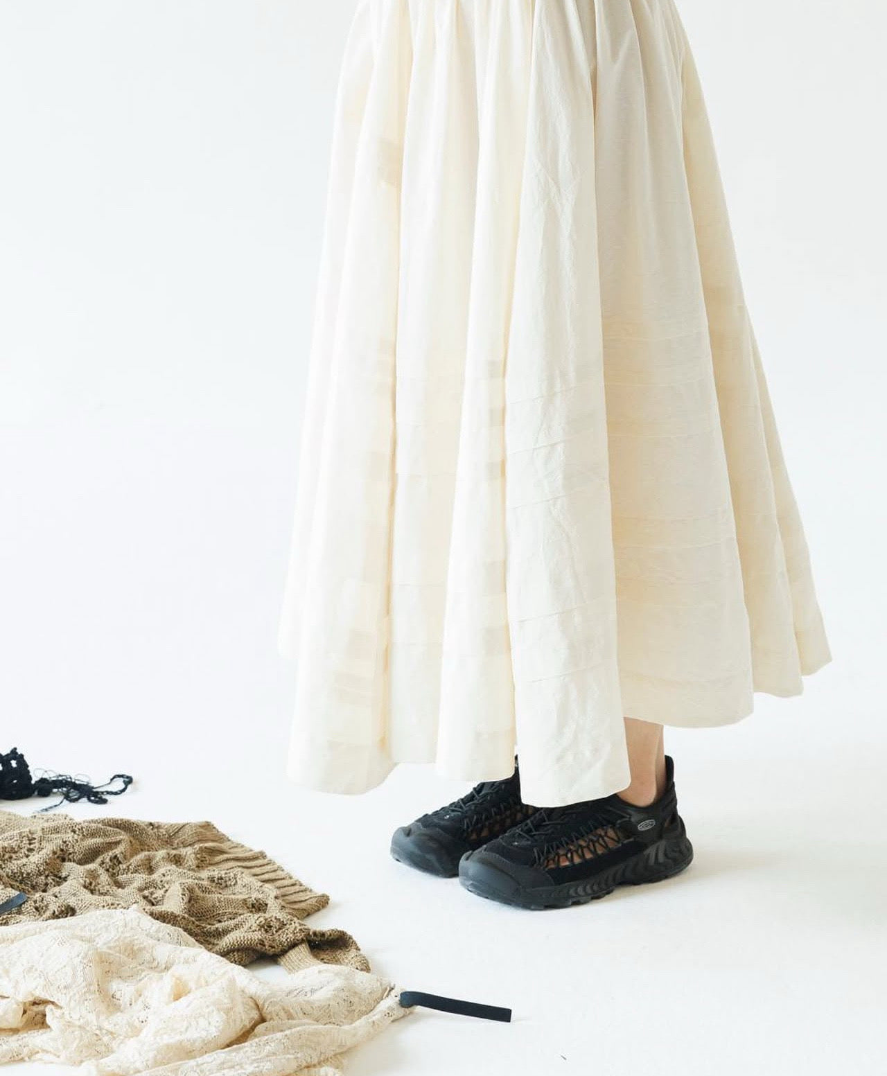 CREAM COTTON SKIRT