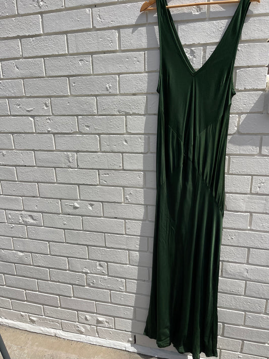 SUSTAIN - LACAUSA EMERALD GOWN