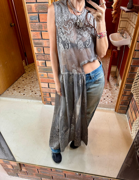 GREY HALF DRESS LACE