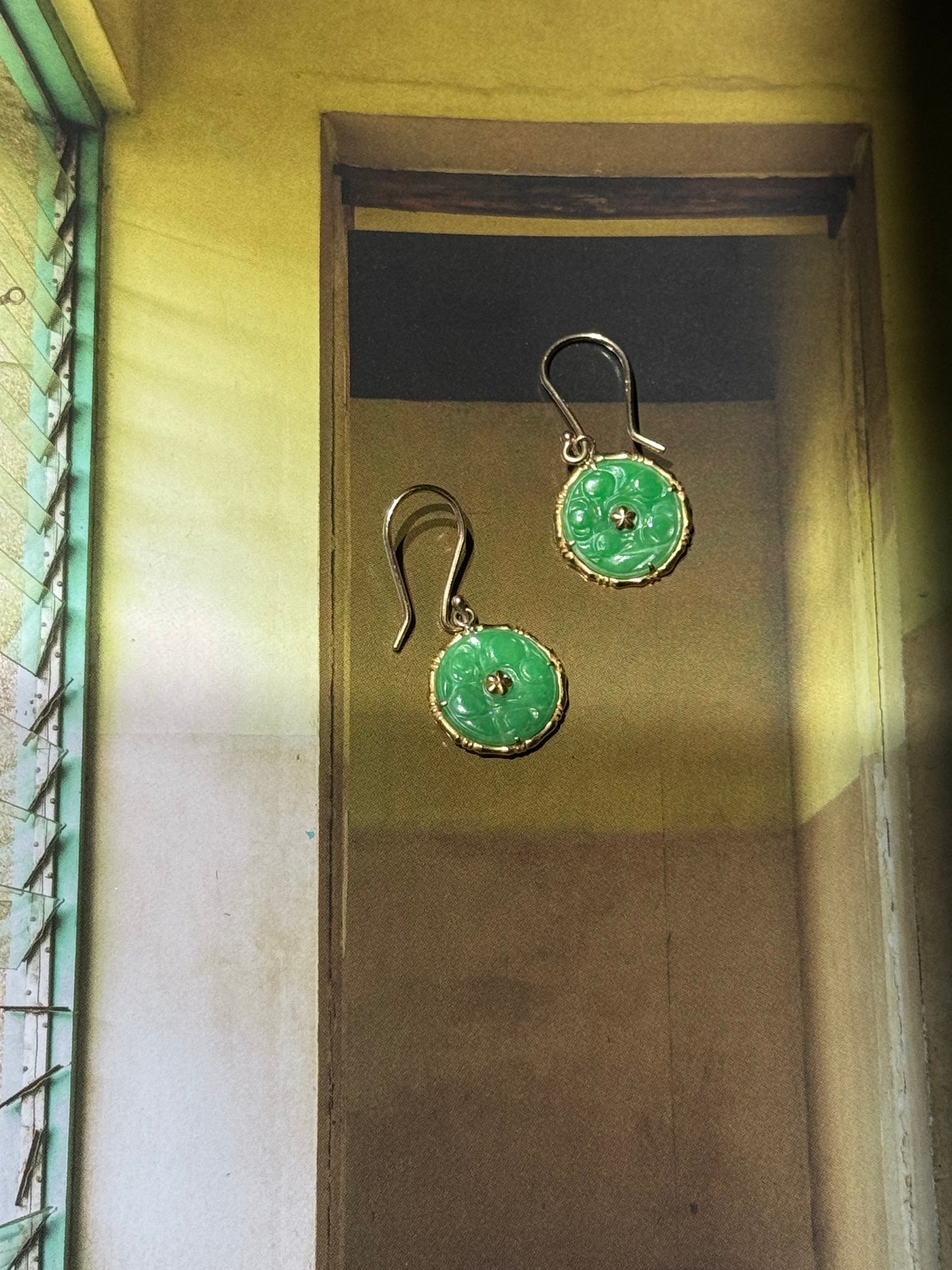 9CT GOLD JADE EARRINGS