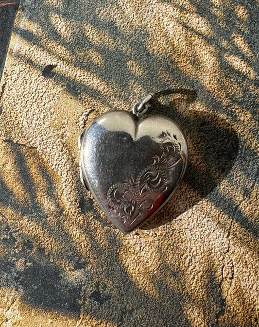 STERLING SILVER HEART LOCKET