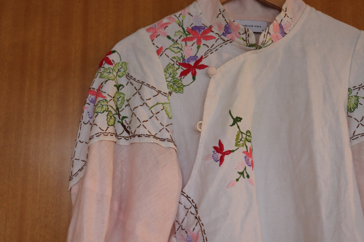SUSTAIN LINEN TOP