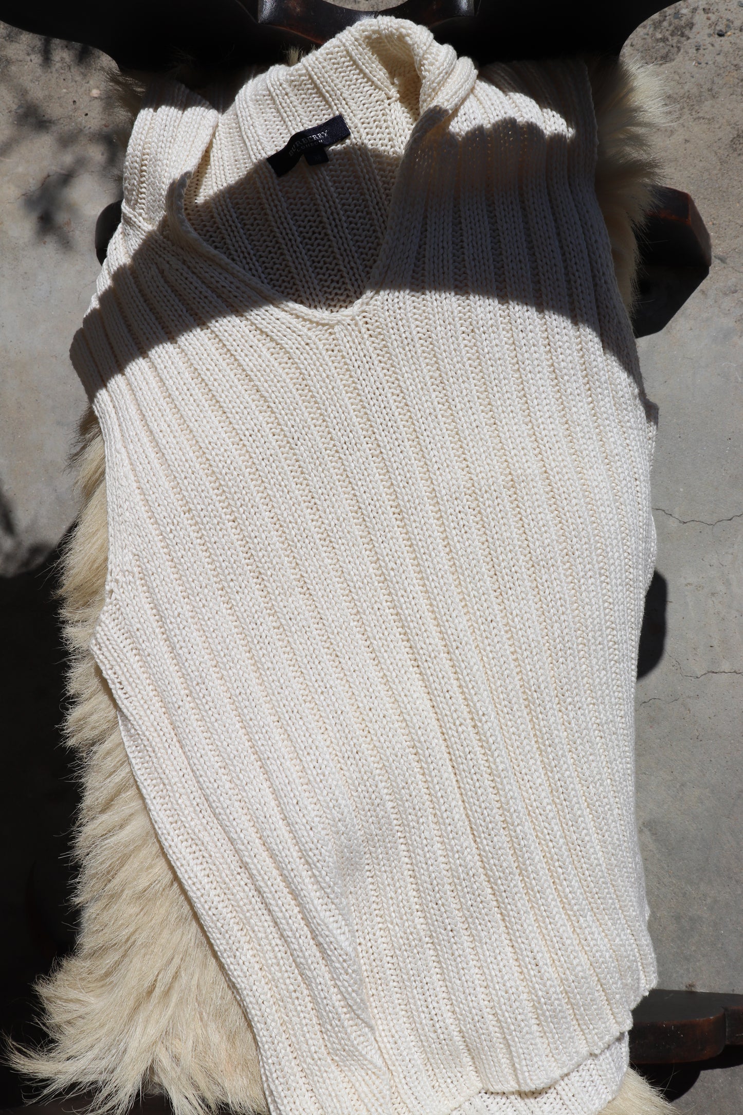 BURBERRY SLEEVELESS KNIT