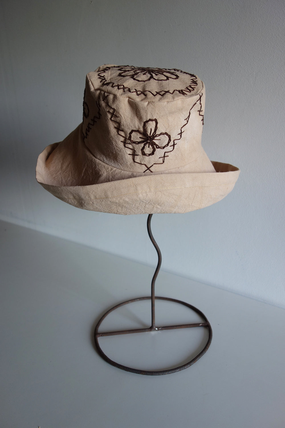 FLOWER EUCALYPTUS EMBROIDERED HAT