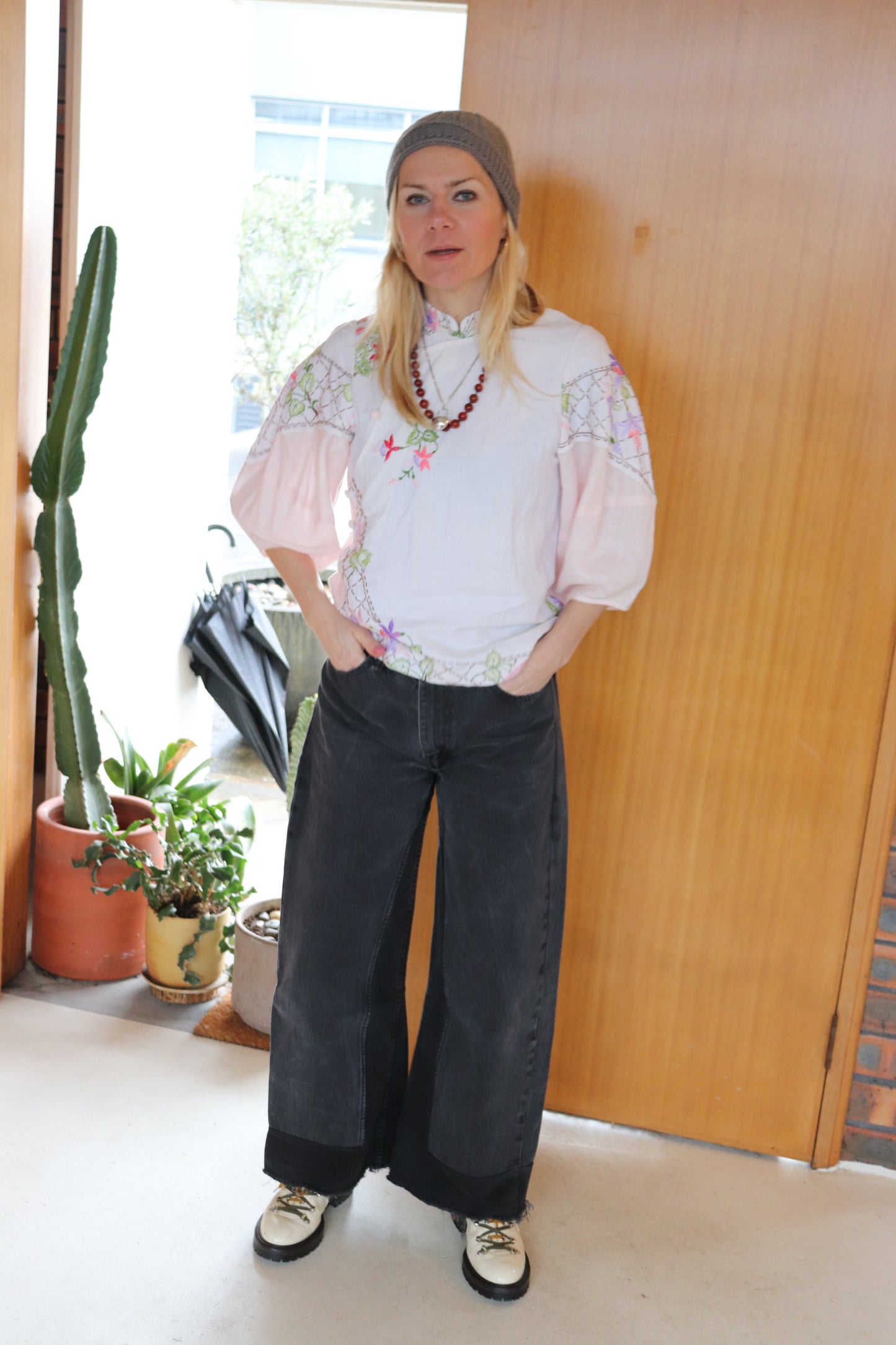 SUSTAIN LINEN TOP
