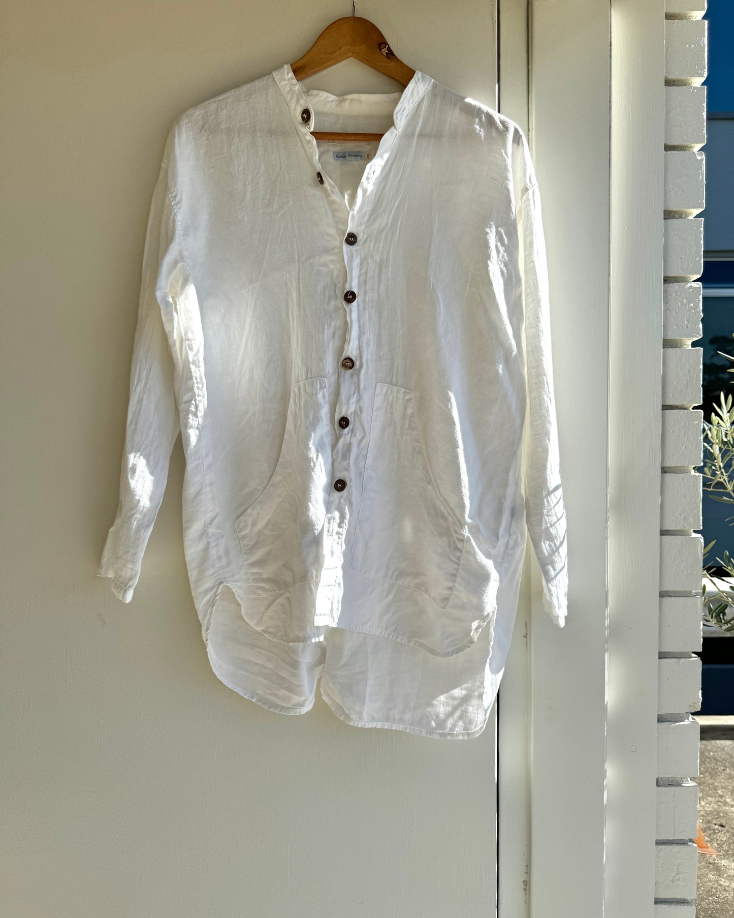 SUSTAIN - DR COLLECTOR WHITE SHIRT