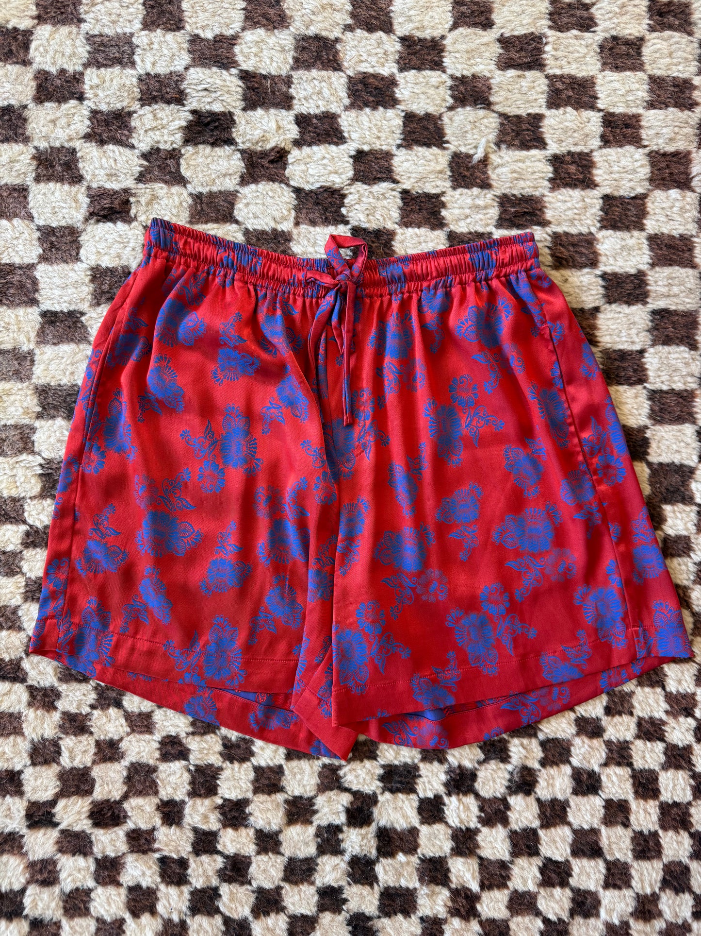 SUSTAIN LE STUDIO RED SHORT