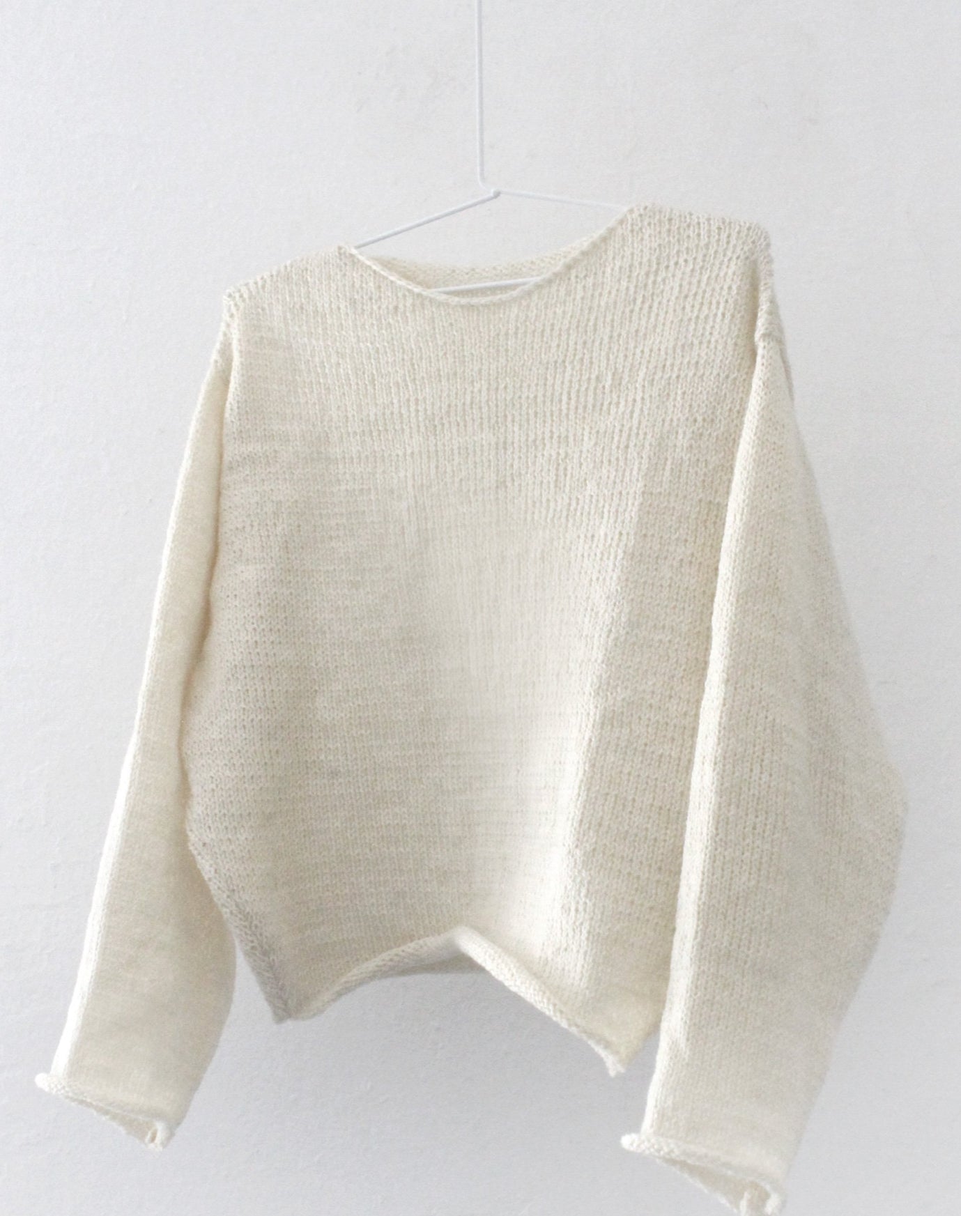 TRAPEZOID SWEATER