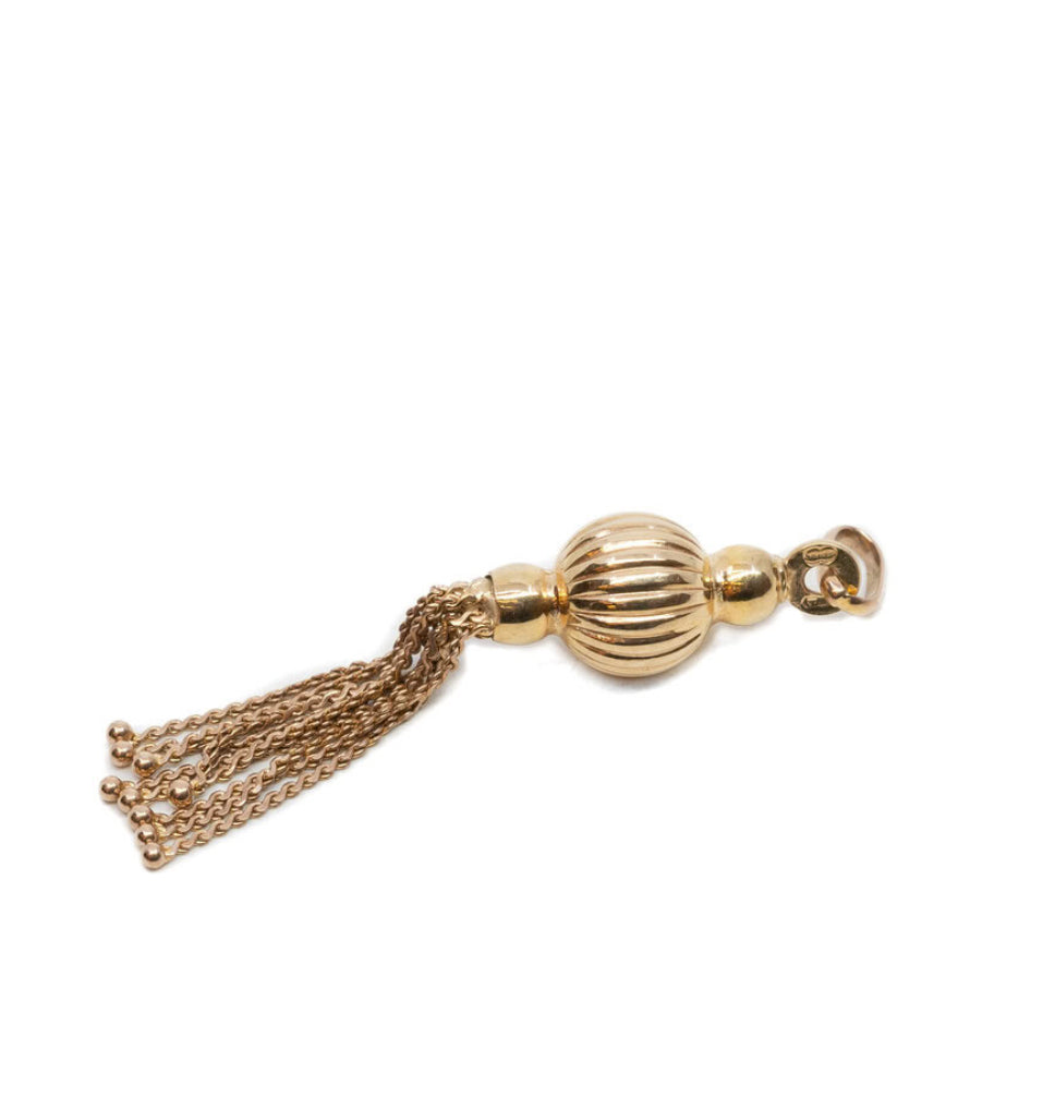 9ct GOLD TASSEL PENDANT