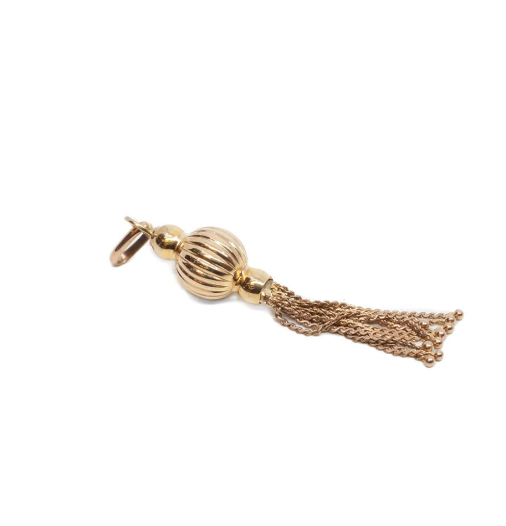 9ct GOLD TASSEL PENDANT